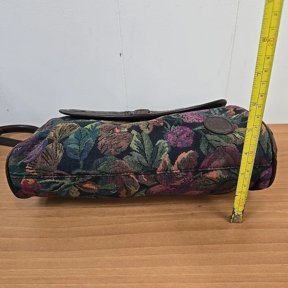 Vintage Liz Claiborne Floral Tapestry Brown Leather Trim‎ Crossbody Bag Designer